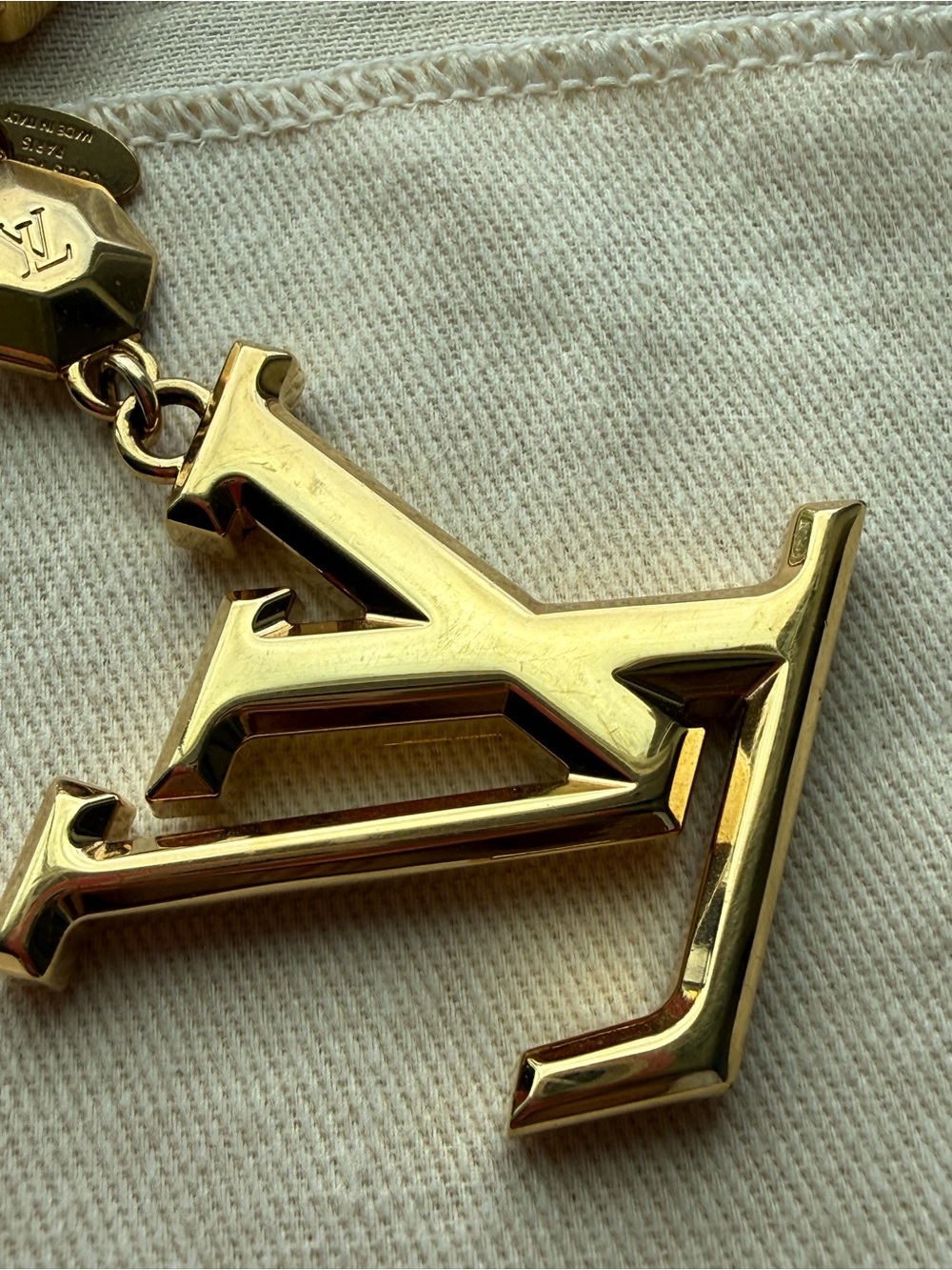 Authentic Louis Vuitton Facettes Bag Charm / Key Holder - Picture 2 of 9